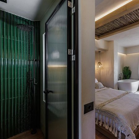 Aja Retreat Luxury Suites Kamári 외부 사진